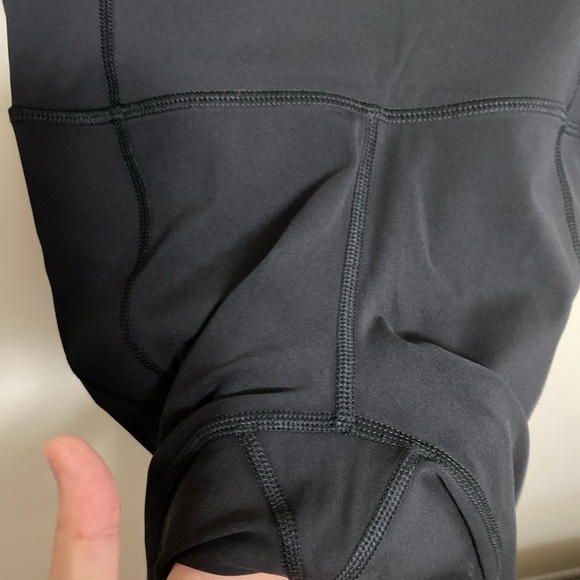 Lululemon Anew Crop (21") - Picture 5 of 9
